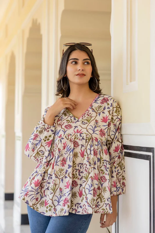 Weekend Discounts to Indulge In Women Off White Printed V-Neck Peplum Tunic