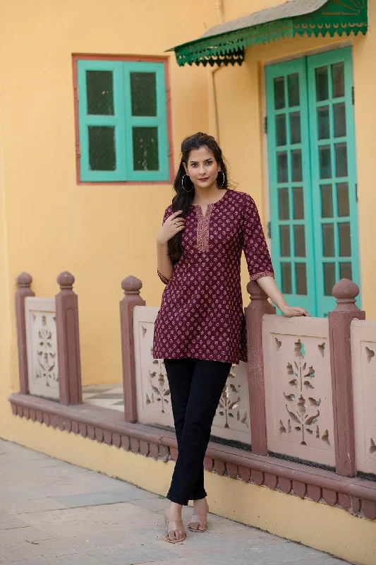 Now or Never Women Burgundy Printed Tunic With Three Quarter Sleeves