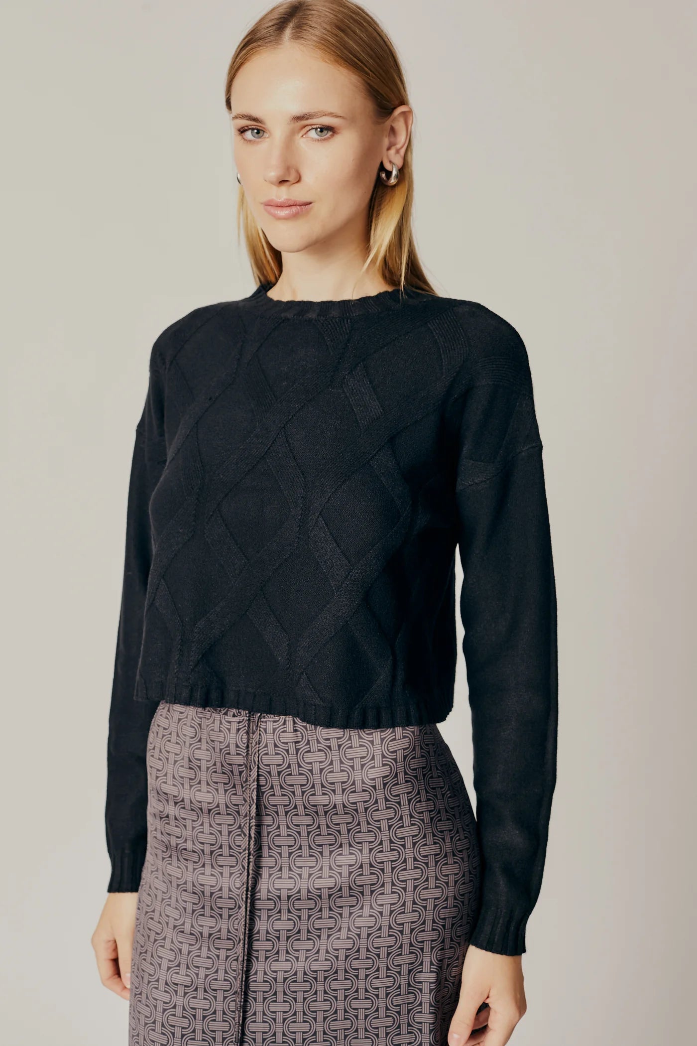 Weekend Deals That Dazzle Clematis Sweater - Black