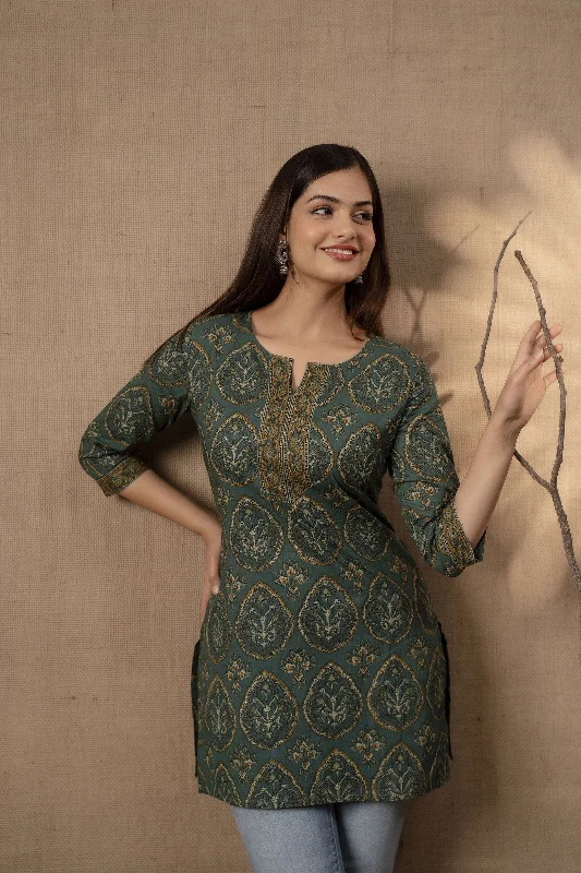 Top Pick Women Green Ethnic Printed Tunic With Three Quarter Sleevs